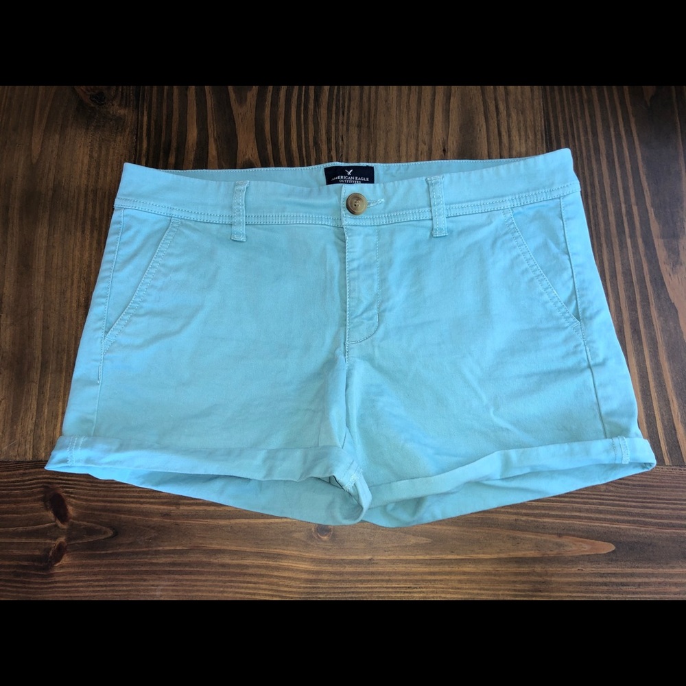 American Eagle women’s teal shorts